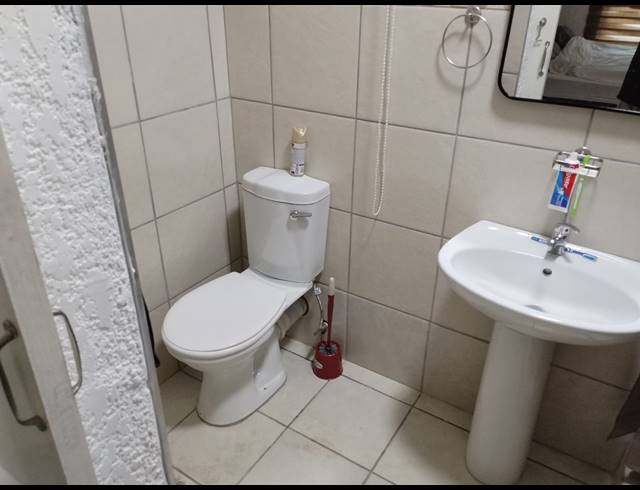 3 BEDROOM FREEHOLD FOR SALE IN OOS EINDE